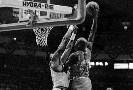 NBA力量超越大力士的猛男：奥尼尔这肌肉块头，比女主持的头还大(5)