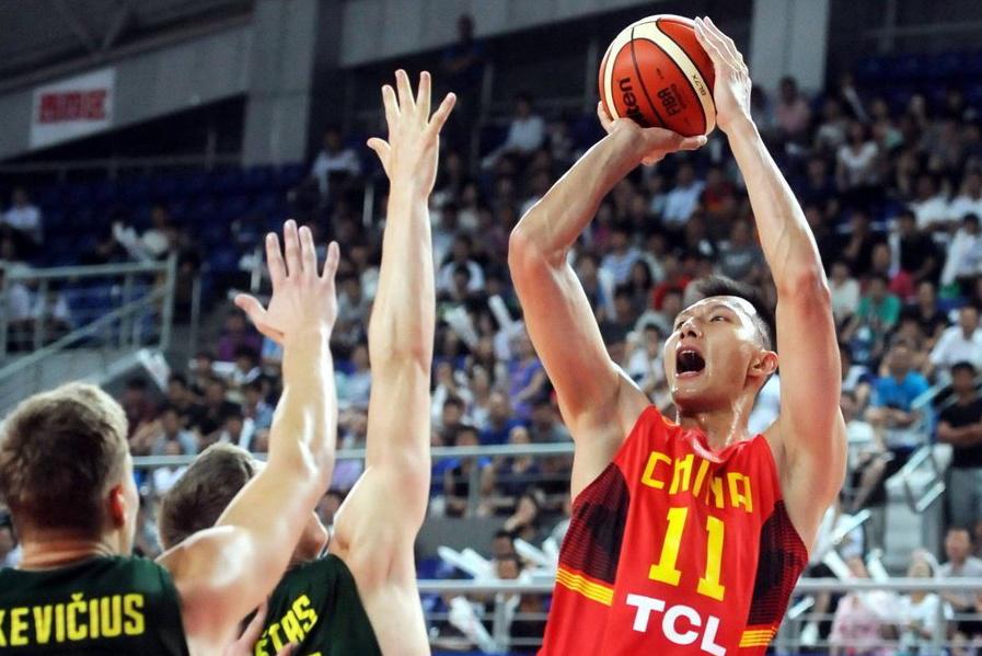 姚明是中国篮坛第一人无疑问 谁是第二？阿联凭1点力压王治郅(1)