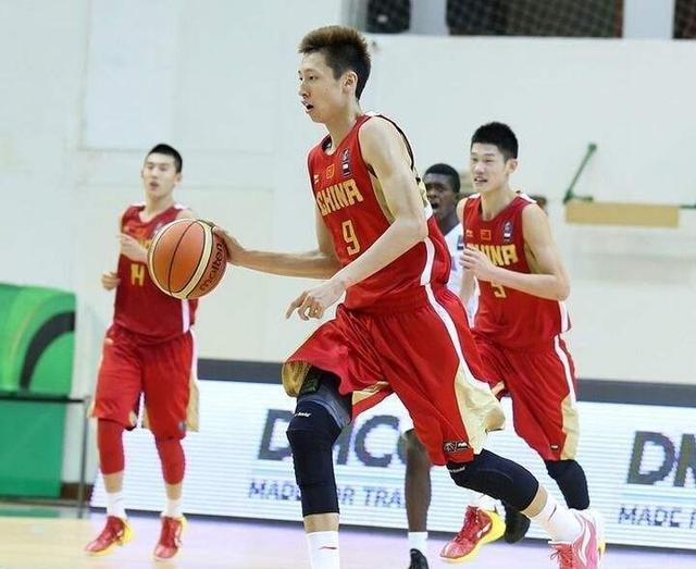 中国男篮国青历史最强的一届！入选NBA、战斧劈扣、20+10(1)