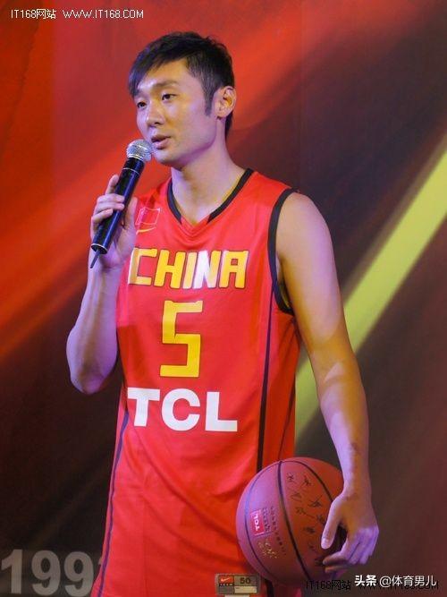 唏嘘！39岁刘炜正式宣布退役，中国男篮黄金一代仅剩3人还没退(3)