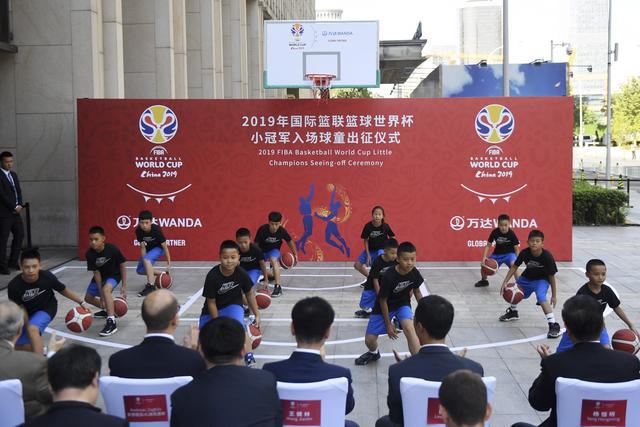 篮球——12名贵州丹寨少年“出征”篮球世界杯(1)