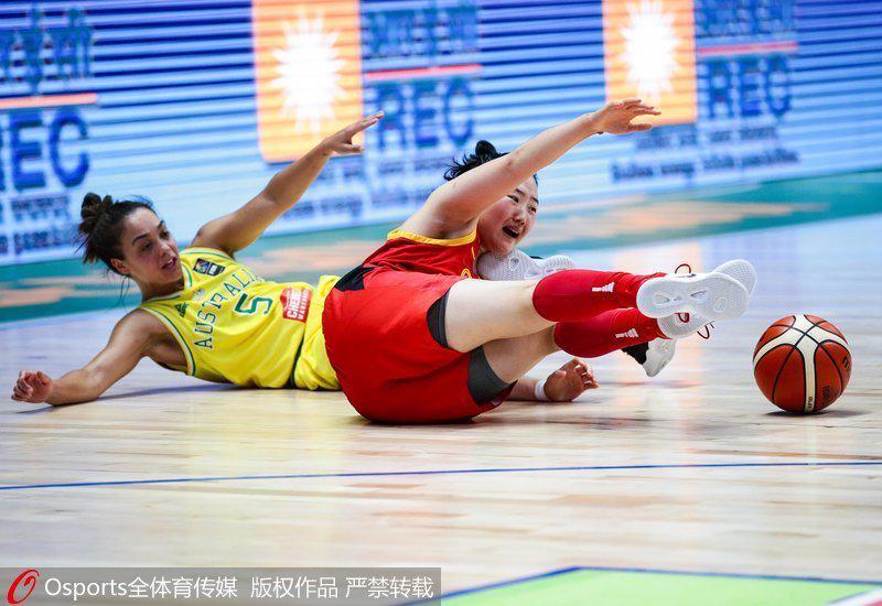 高清: 女篮亚洲杯邵婷上篮准绝杀 中国70: 69胜澳大利亚(2)