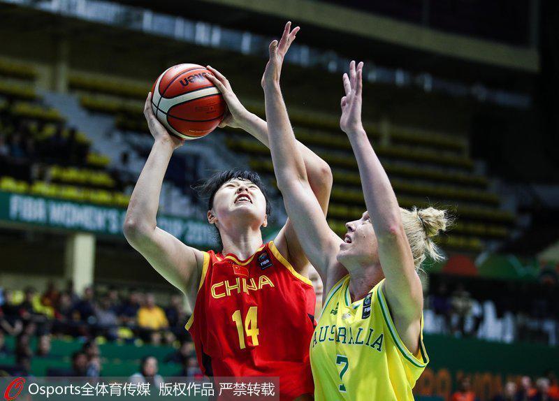 高清: 女篮亚洲杯邵婷上篮准绝杀 中国70: 69胜澳大利亚(3)