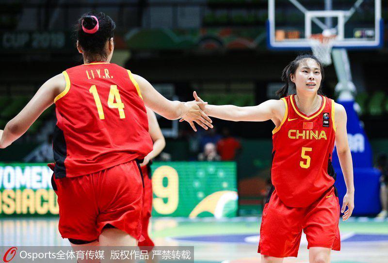 高清: 女篮亚洲杯邵婷上篮准绝杀 中国70: 69胜澳大利亚(5)