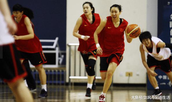 18岁体重200+“中国女版奥尼尔”，单场狂砍30分11个篮板(1)