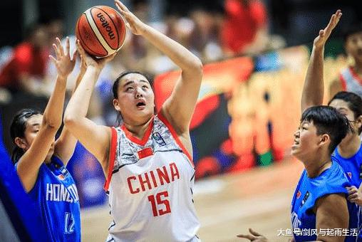 18岁体重200+“中国女版奥尼尔”，单场狂砍30分11个篮板(2)
