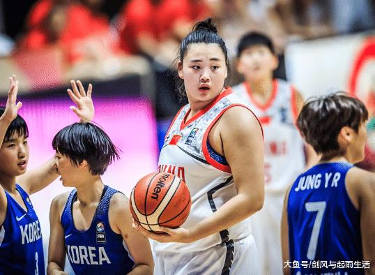 18岁体重200+“中国女版奥尼尔”，单场狂砍30分11个篮板(4)