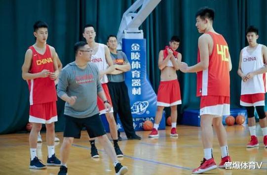 混血球员领衔！中国男篮U18队正式组建 姚明的改革能否成功？(3)