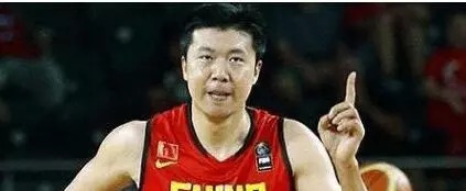 中国男篮第一大前锋备受争议！男篮历史第一人还有争议吗(1)