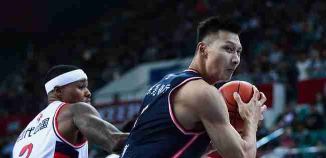 中国男篮第一大前锋备受争议！男篮历史第一人还有争议吗(2)