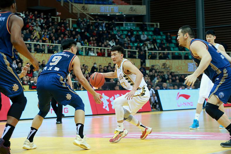 中国男篮重视年轻球员，落选赛上，哪两人有资格取代辽宁双子星(5)