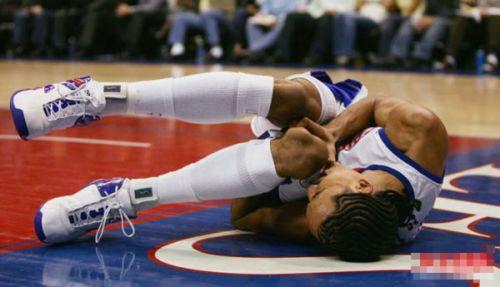 nba骨折合 盘点NBA历史上毛骨悚然的骨折画面(4)