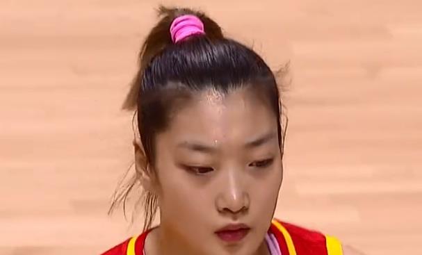 未雨绸缪！中国女篮打造冠军团队，许利民一举动彰显篮球智慧(4)
