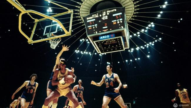 NBA考古：张伯伦被低估的湖人生涯(3)