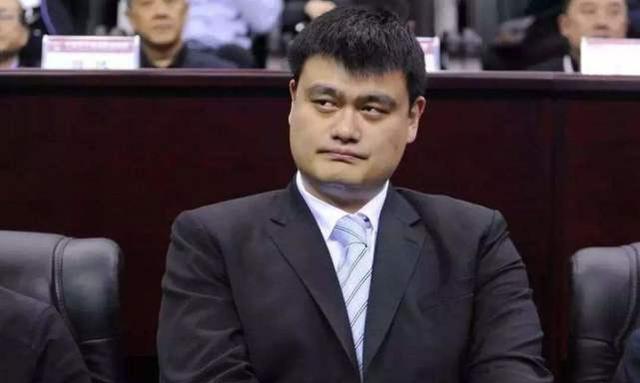 NBA中国CEO辞职，联盟球员降薪！NBA大危机让肖华向姚明发出求救(1)