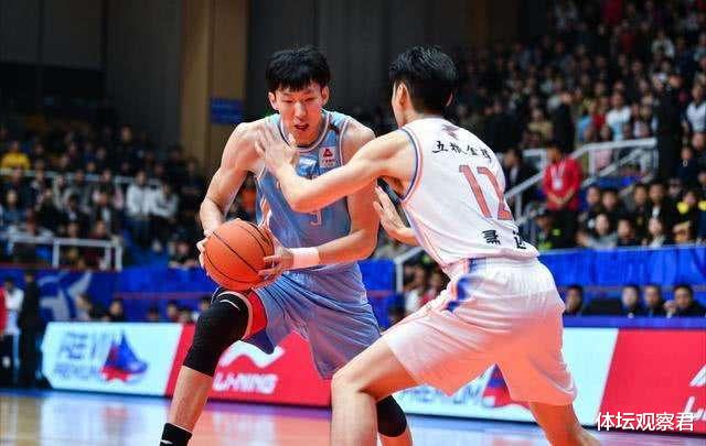 厉害了！周琦是近5年中国男篮最佳中锋，马健：未来还得靠他(3)