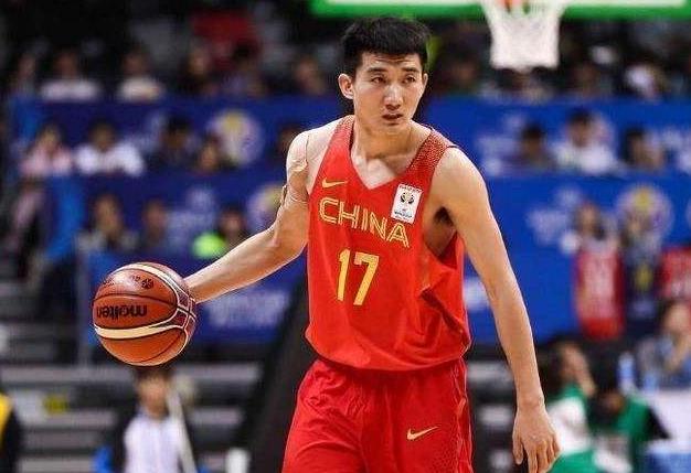 孙铭徽强势崛起，中国男篮最强控球后卫这个赛季恐怕要换人了(4)