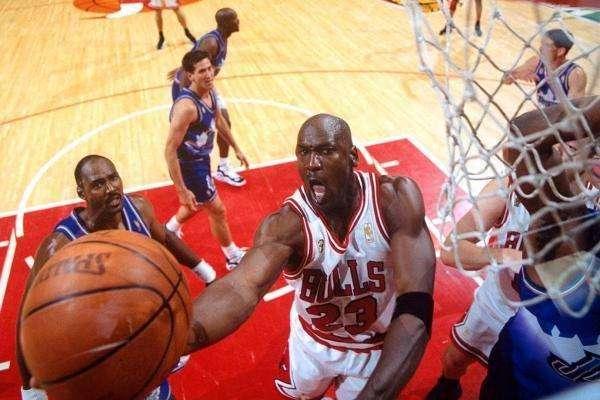 nba篮球得分记录 NBA历史上8大得分记录(7)