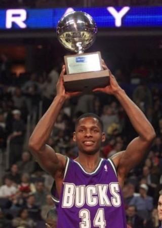 2003nba三分球大赛 细数近十年NBA全明星三分大赛的冠军得主(2)
