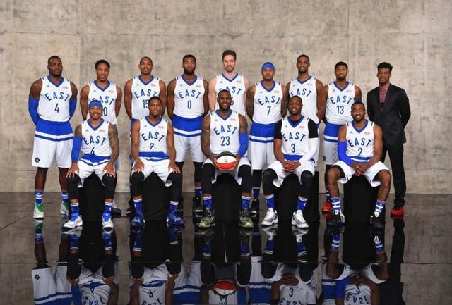 nba2017西部球队合照 10年至17年NBA全明星东西部合影(4)