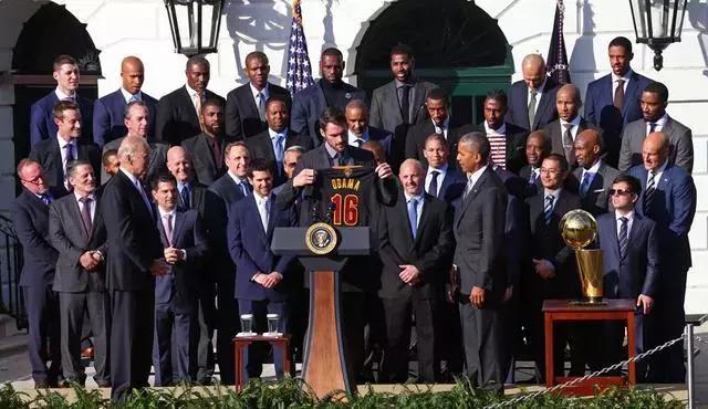 历届nba白宫 NBA总冠军白宫照(2)
