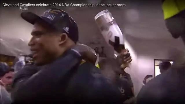 nba总冠军香槟品牌 每年NBA总冠军喷洒的香槟(2)