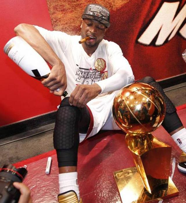 nba总冠军香槟品牌 每年NBA总冠军喷洒的香槟(6)