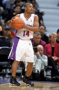 nba的博格斯的梦想 博格斯只有170为了篮球的梦想在NBA奋斗了14年(1)