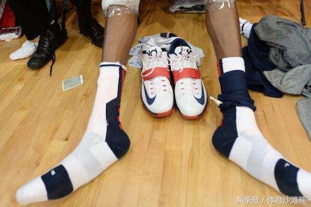 nba球员脚平均大小 NBA球员的脚到底有多大呢(4)