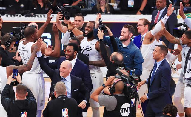 2018217nba全明星赛 2018年NBA全明星赛“勒布朗队”获胜(4)
