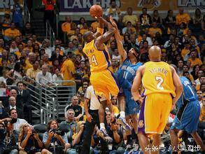 nba高难度投篮姿势 NBA中高难度的投篮方式(5)