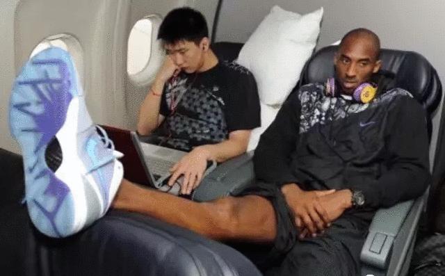 nba球星飞机上 NBA球星在飞机上都喜欢干嘛(2)