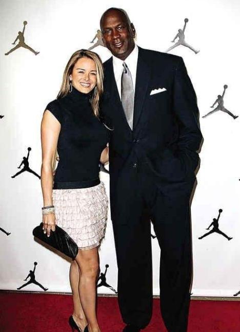nba黑人爱取白人为妻 为何NBA黑人巨星都喜欢娶白人为妻(5)