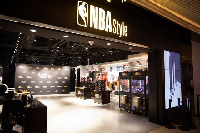 nba是什么牌子的衣服 NBA潮流服装店推出全新NBA(3)