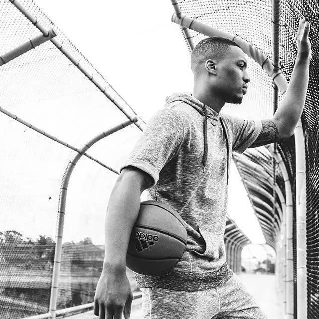 矮小nba球员励志故事 NBA球星疯狂长高的那些励志故事(21)