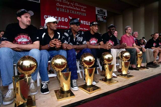 最想看历史上哪两只球队nba NBA历史至今的十大球队(7)