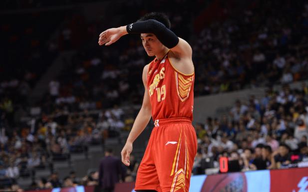 中国篮球一日三好事！清华大学勇夺冠军，CBA两球员启程新球队(4)