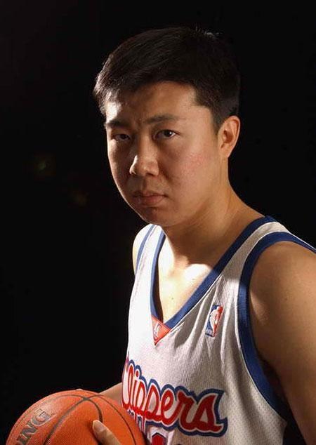 中国男篮无缘决赛后，王治郅执教能力遭到质疑，对此您怎么看呢？(9)