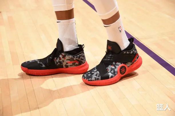 NBA球员上脚：热火队魂的篮球鞋，超多李宁韦德之道(7)