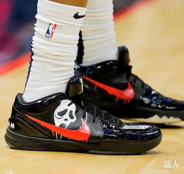 NBA球员上脚：万圣节战靴，詹姆斯欧文唐斯都有(3)