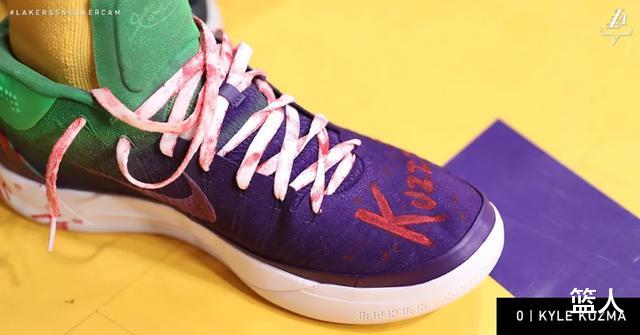 NBA球员上脚：万圣节战靴，詹姆斯欧文唐斯都有(18)