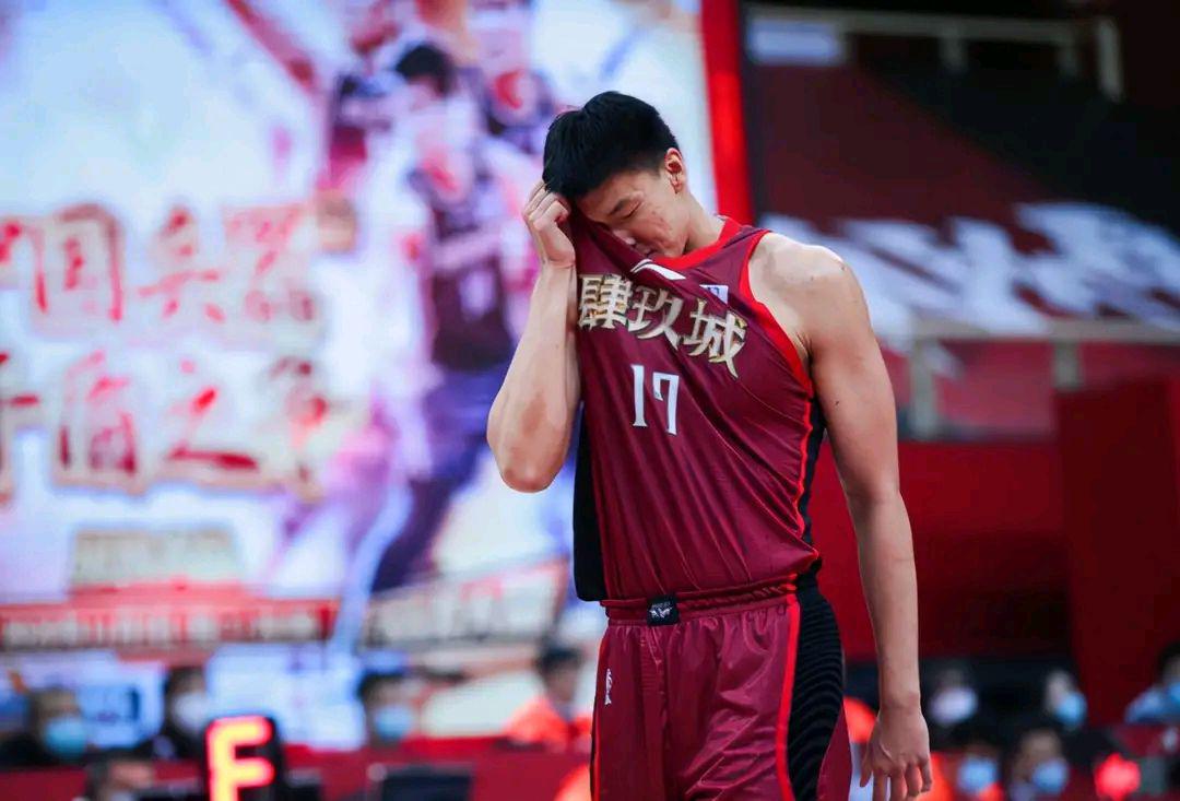 上赛季差点淘汰广东男篮，为什么北京首钢新赛季下滑如此之快呢？(3)
