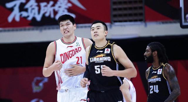 新赛季CBA出现的几位“高人”，谁能成为未来中国男篮的支柱？(4)
