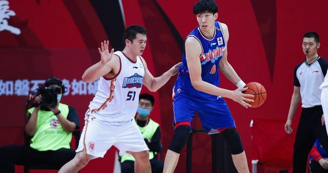 新赛季CBA出现的几位“高人”，谁能成为未来中国男篮的支柱？(5)