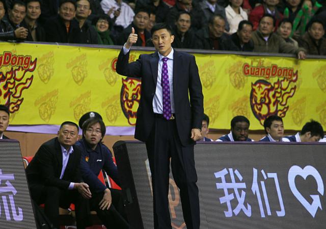 杜锋执教中国男篮目的不单纯！从哪里跌倒就从哪里爬起(5)