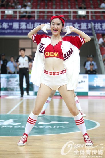 中国篮球宝贝热舞nba 中美女篮对抗赛篮球宝贝热舞(11)