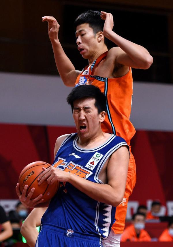 篮球丨CBA第二阶段：福建豹发力胜上海久事(1)