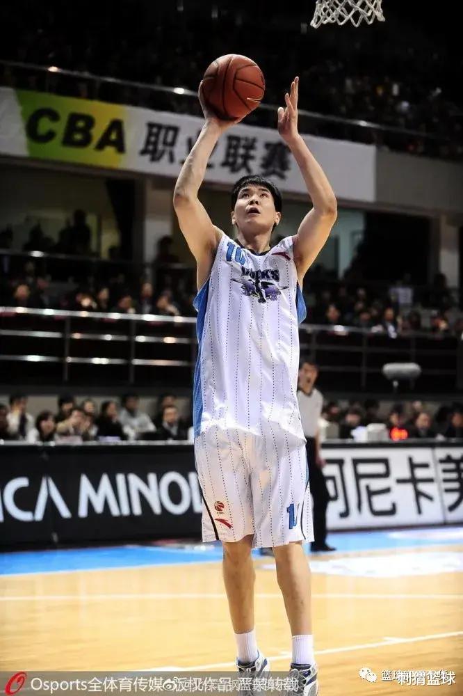 中国篮球又传来一则噩耗！曾获CBA总冠军，他可才30岁啊！(5)