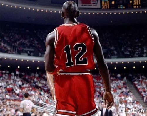 乔丹生涯唯一穿上12号球衣的比赛，篮球之神的号码被谁偷走了？(1)