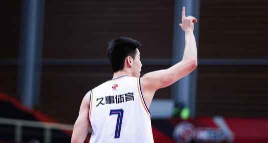 首秀即炸！大帽2米10中锋！中国男篮最强天赋归来！他曾最接近NBA(1)